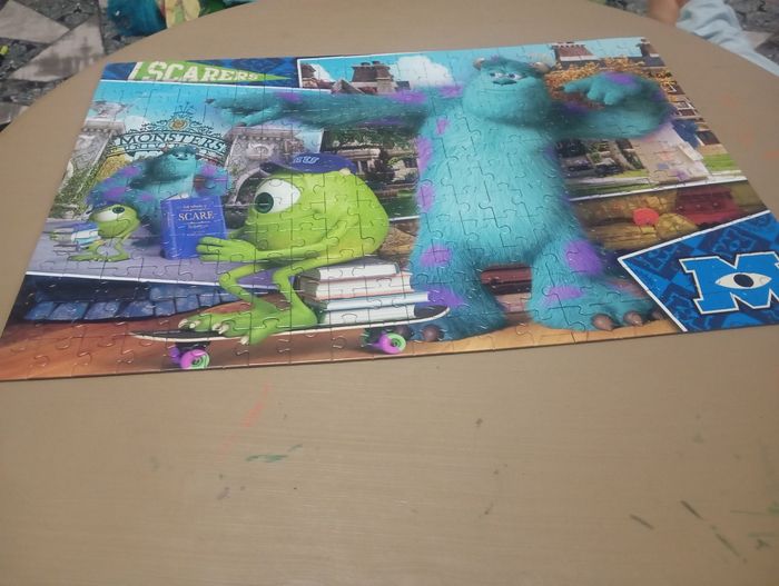 Vend puzzle monstre et cie - photo numéro 2