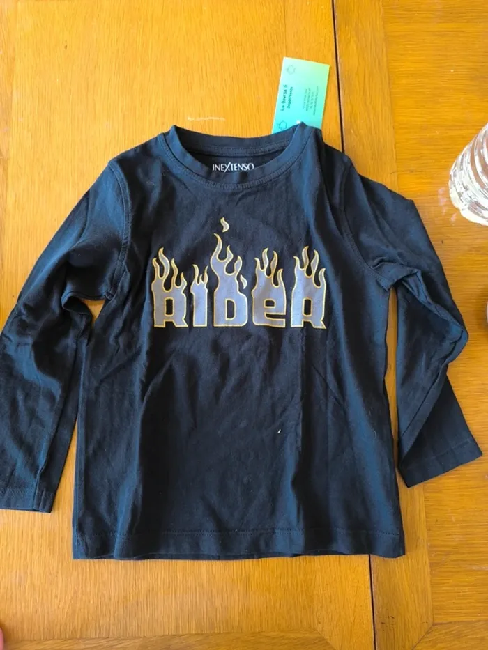 313758 Tee-shirt marine garçon 4 ans in extenso