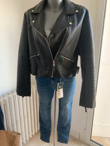 Blouson Cherry Koko neuf TS