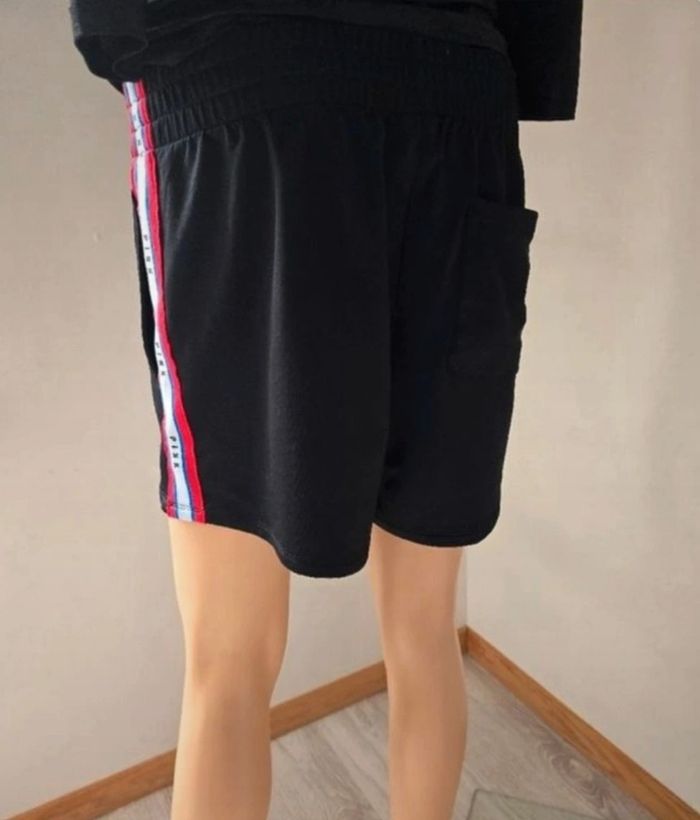 Short neuf 🍒Victoria secret🍒modèle Pink Taille L/40 - photo numéro 2