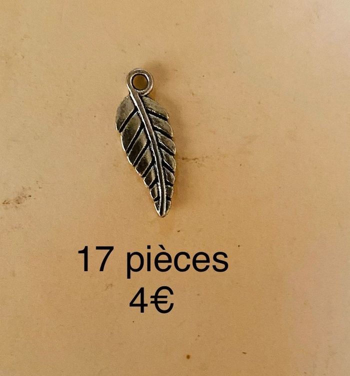 Breloque plume