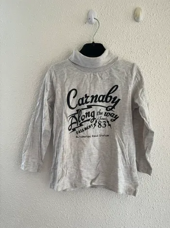 Pull col roulé tape à l’œil taille 5 ans 💫