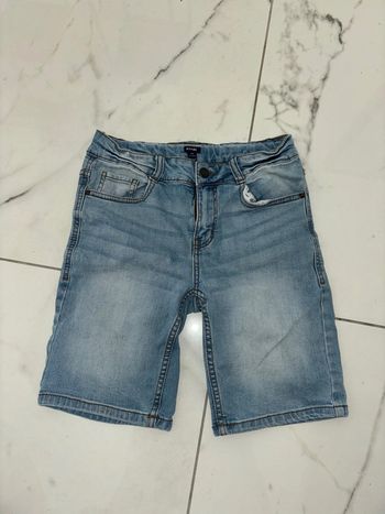 Short bleu en jean garçon taille 12 ans