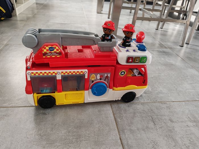 Lot caserne pompiers tut bolide et véhicule tut tut copains - photo numéro 3