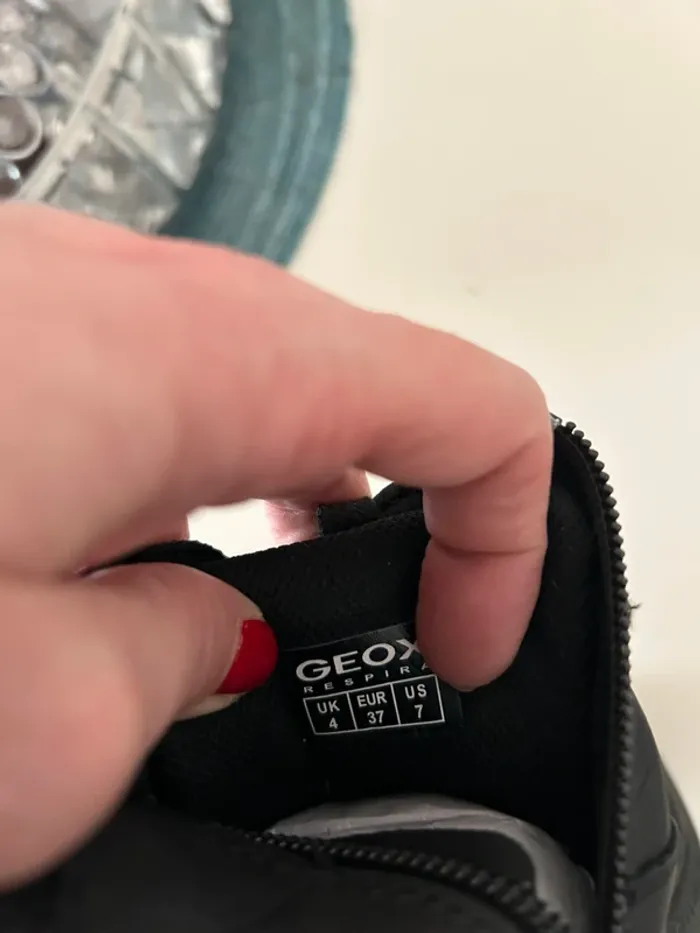 Geox, baskets noires, pointure 37 en cuir femme - photo numéro 8