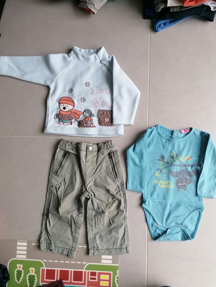 Lot 30 vêtements garçon 12 mois - photo numéro 10