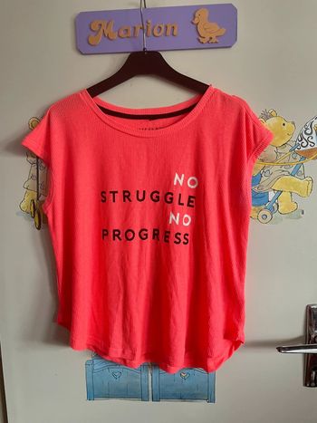 Tee shirt rose fluo à motifs, taille 36, marque Jennyfer