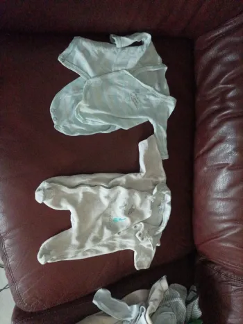 Lot bébé naissance à 9 mois