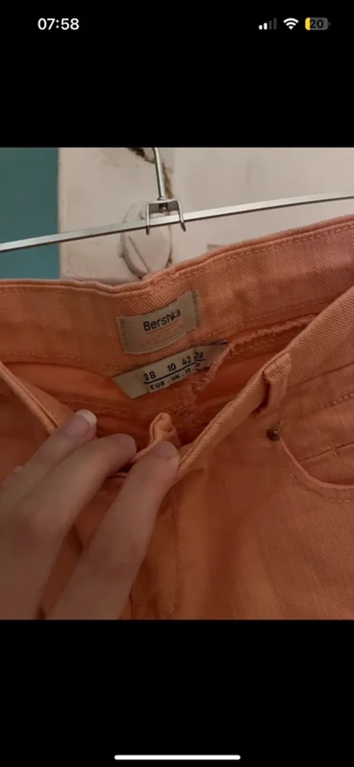 Short Bershka taille 38 - photo numéro 3