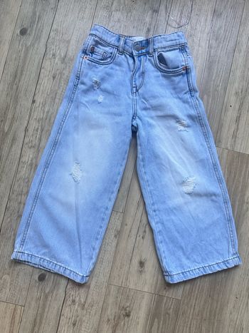 Jean Zara 3/4 ans effet déchirer neuf sans étiquette