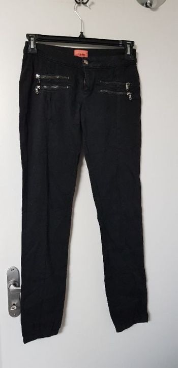Pantalon Bershka taille 36