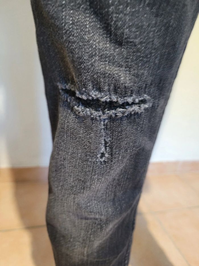 Jeans noir effet troué - photo numéro 3
