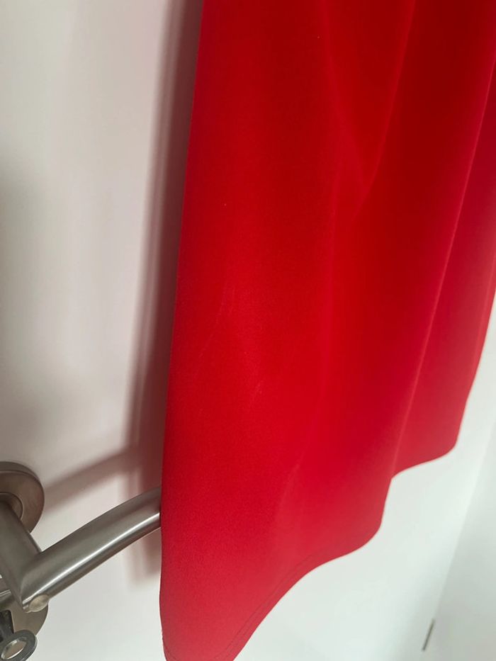 Robe rouge Quinze Heures Trente Paris - photo numéro 14