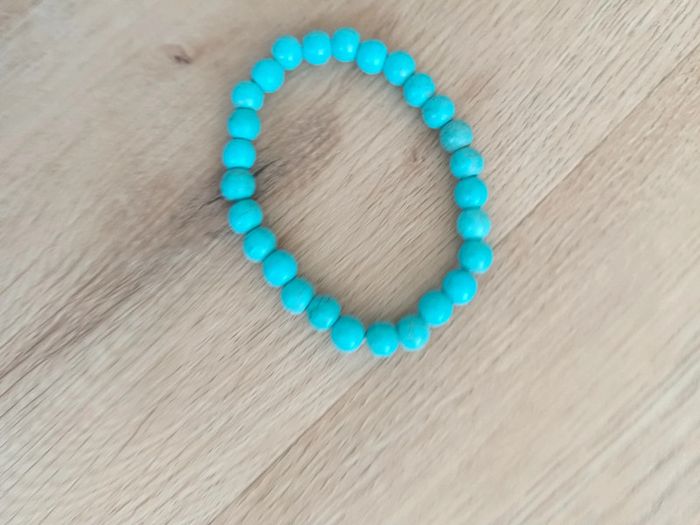 Bracelet en howlite turquoise neuf