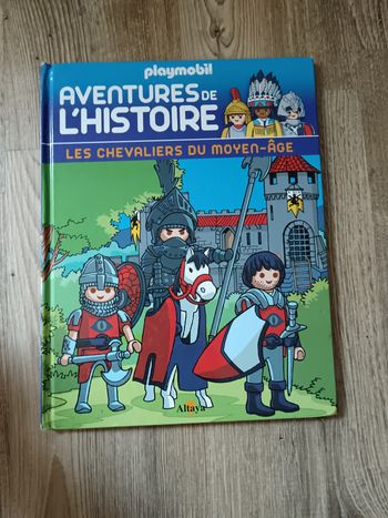 Livre playmobile les chevaliers du moyen age