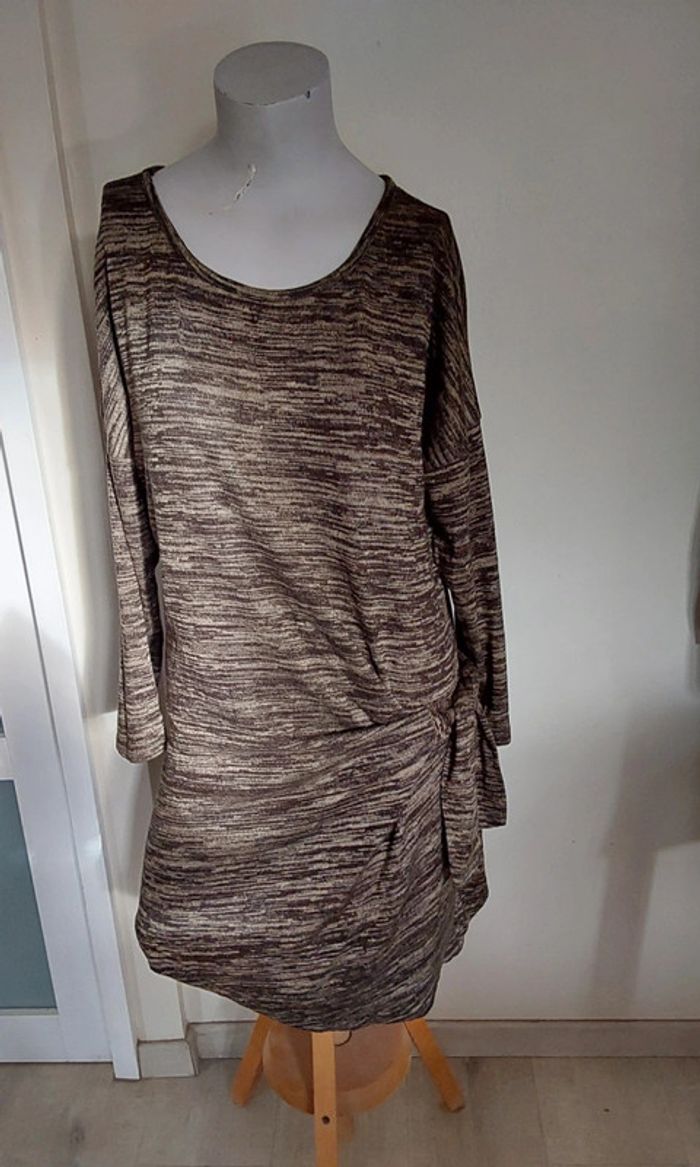 Robe chinée marron et beige noué sur le côté  T 40