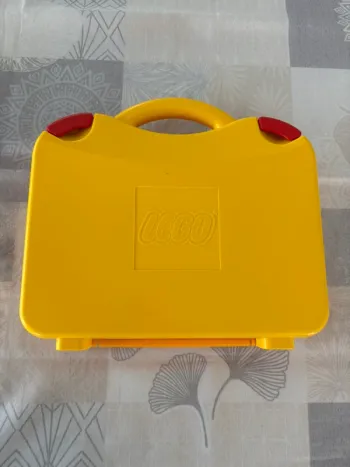 Boîte valise de rangement Lego jaune en parfait état