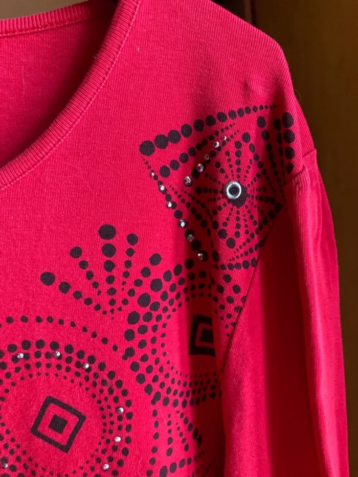Superbe blouse jamais portée coton rouge perles noires taille M - photo numéro 5