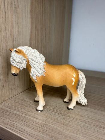 Jument islandaise schleich