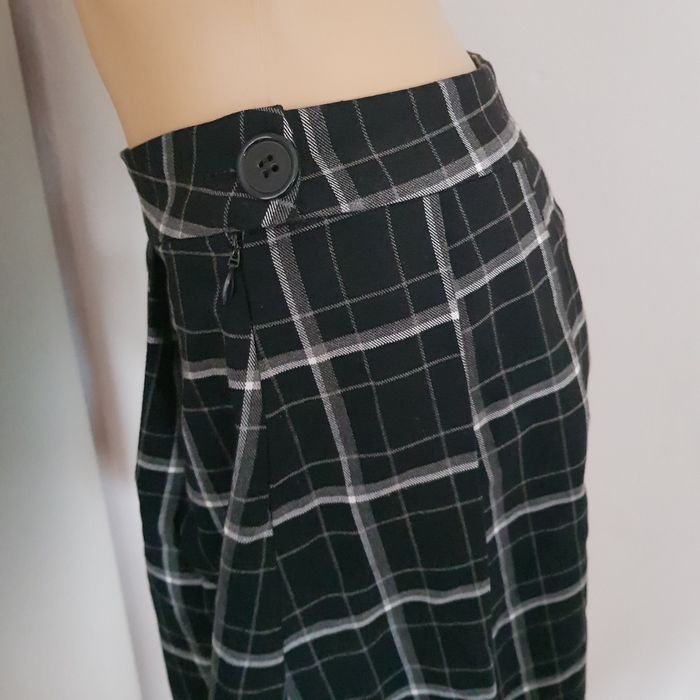 Jupe femme T 38 - photo numéro 2