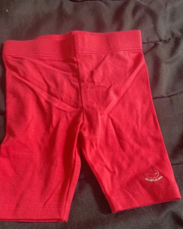 Lot 3 leggings courts neufs T.6m - photo numéro 3