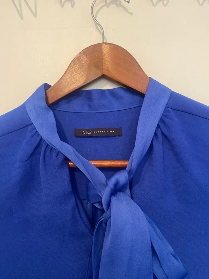 Robe bleue roi - photo numéro 2