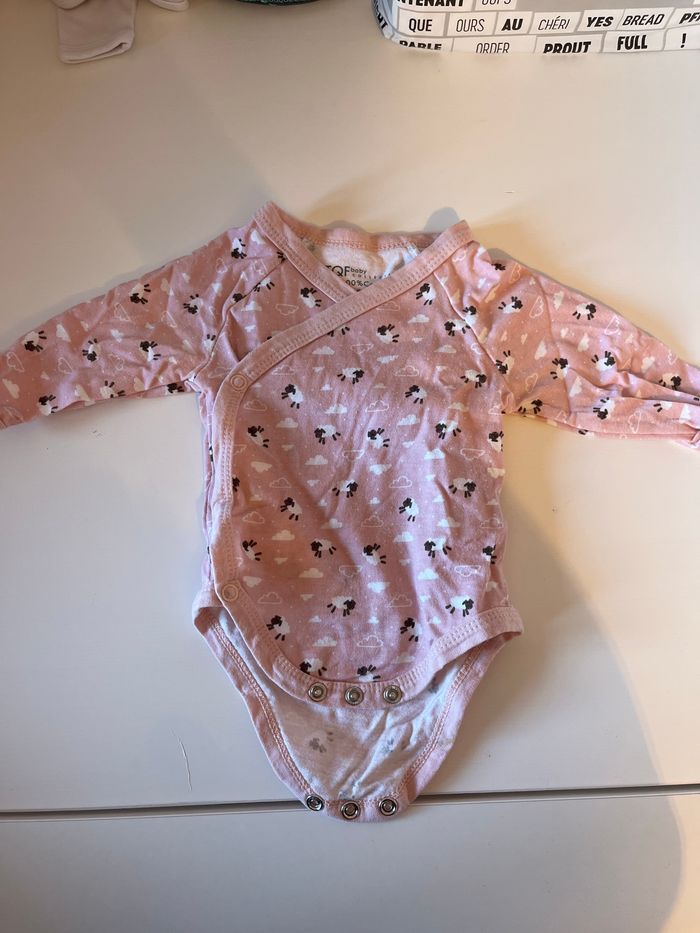 Lot de bodies - photo numéro 2