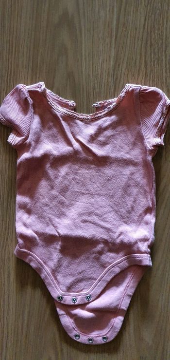 bodie baby gap 6 a 12 mois