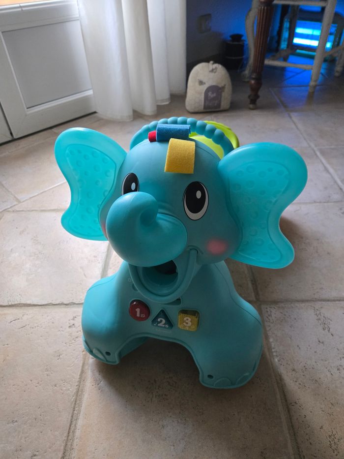 Porteur pousseur éléphant bleu - photo numéro 3