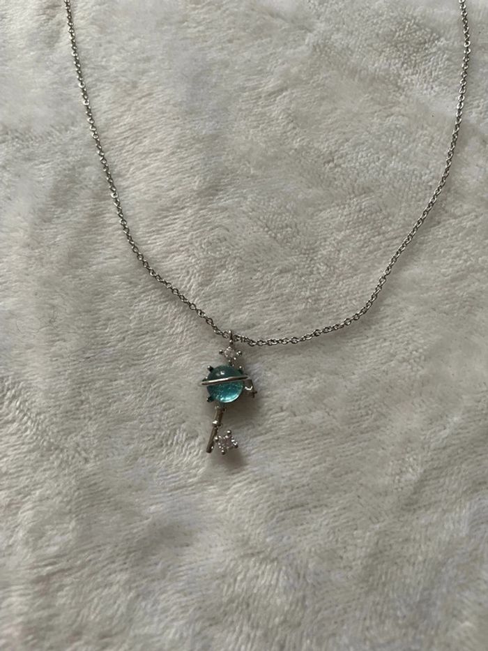 Collier planète clé bleu turquoise - photo numéro 2