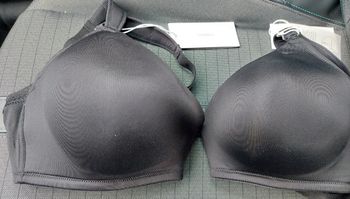 2 soutien gorge d allaitement neufs