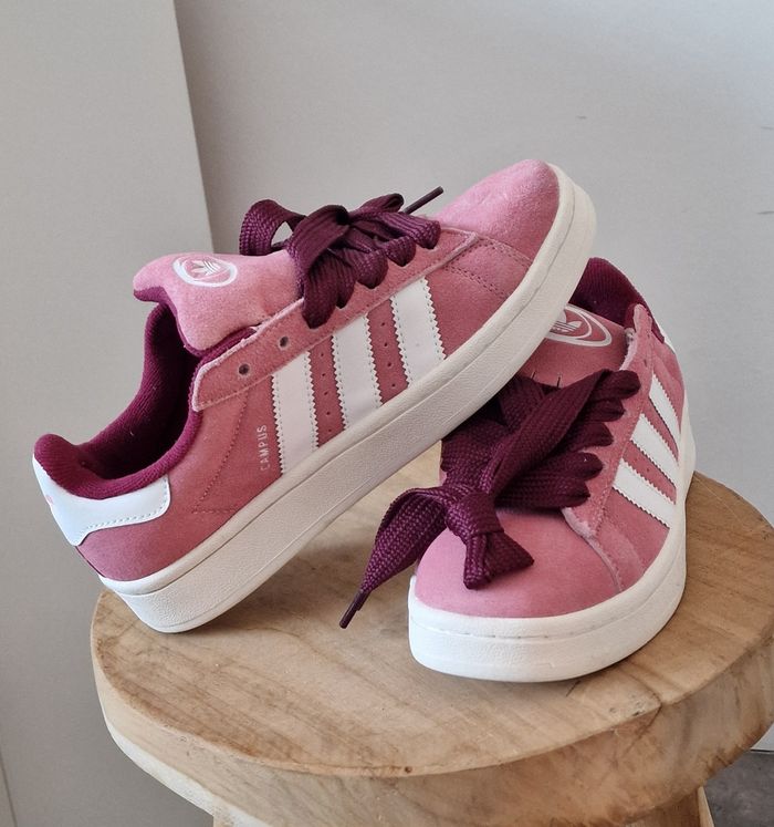 Basket Adidas Campus femme 39 1/3