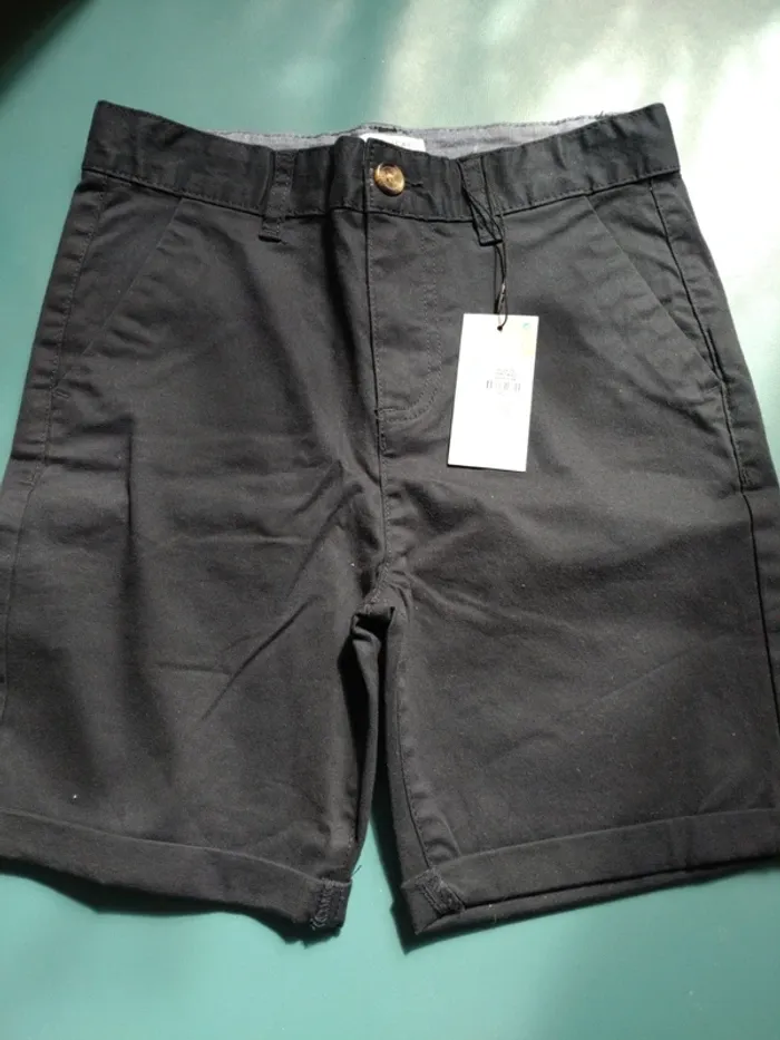 Short Primark taille 10/11 ans