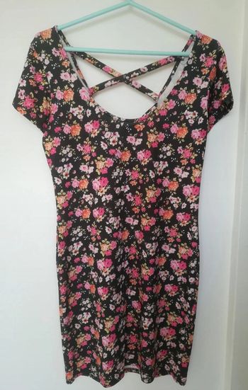 Belle petite robe 👗 fleurie taille M