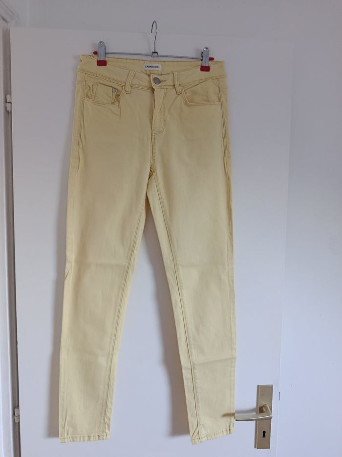 Jean jaune Cache cache