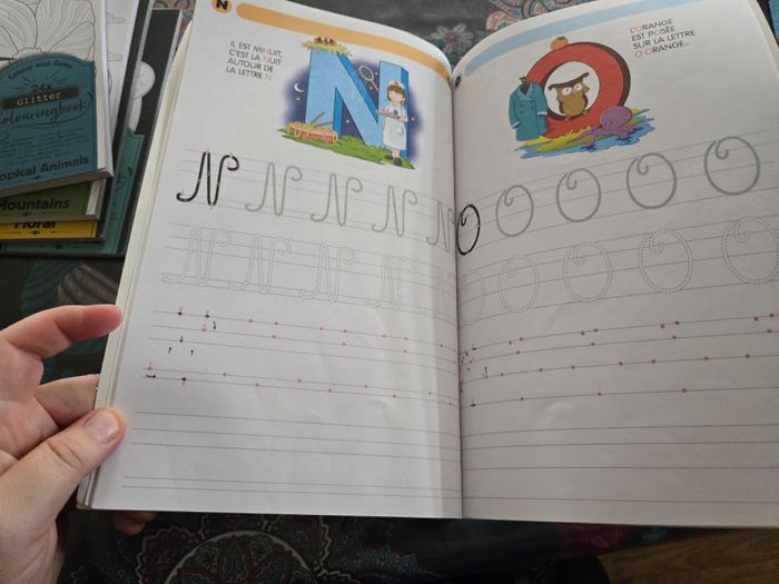 Livre d activités sur les majuscules cursives - photo numéro 9