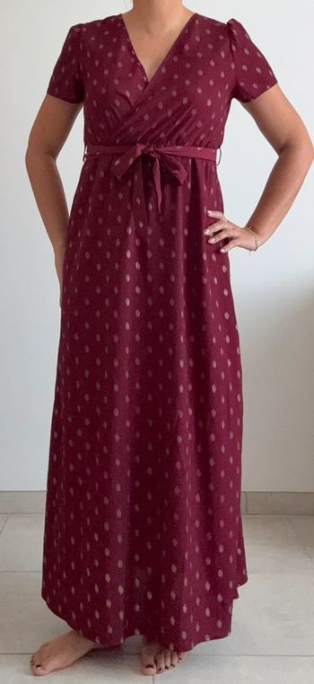 Robe longue bordeaux à pois dorés🍷