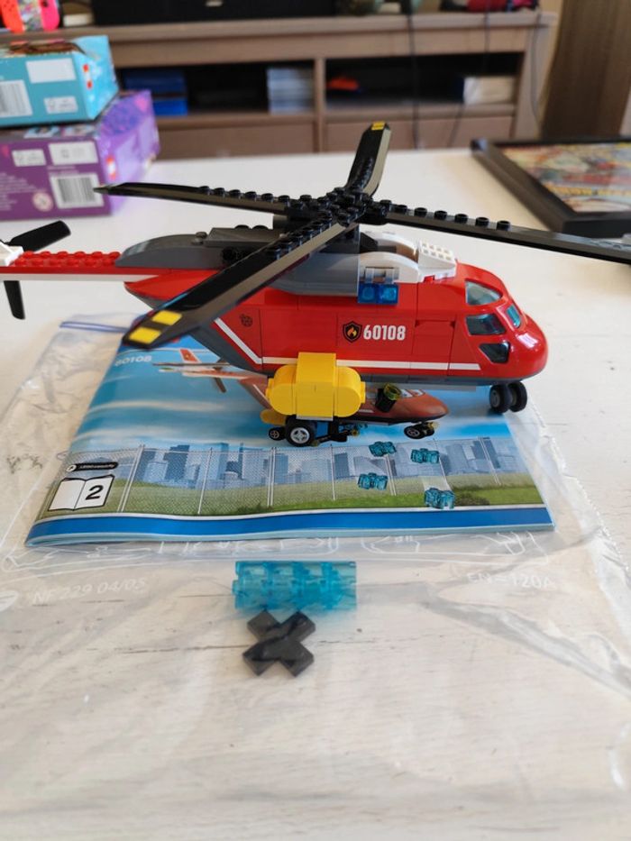 Lot 4 set Lego City 60126, 60106, 60108, 60113. Pompier, police, voiture de course, hélicoptère - photo numéro 15