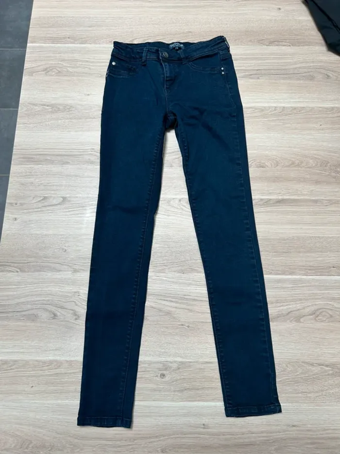 Jean bleu marine taille 36 - photo numéro 2