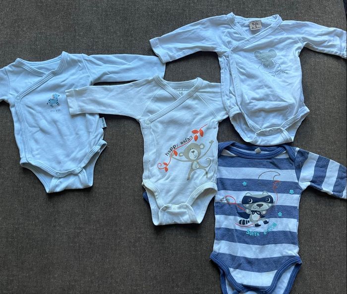 Lot bodies 1 mois animaux - photo numéro 3