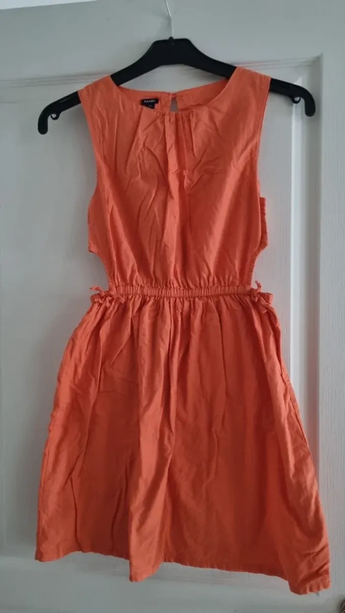 Robe orangée