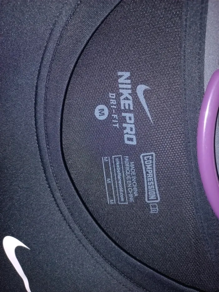 Haut Nike sport - photo numéro 2