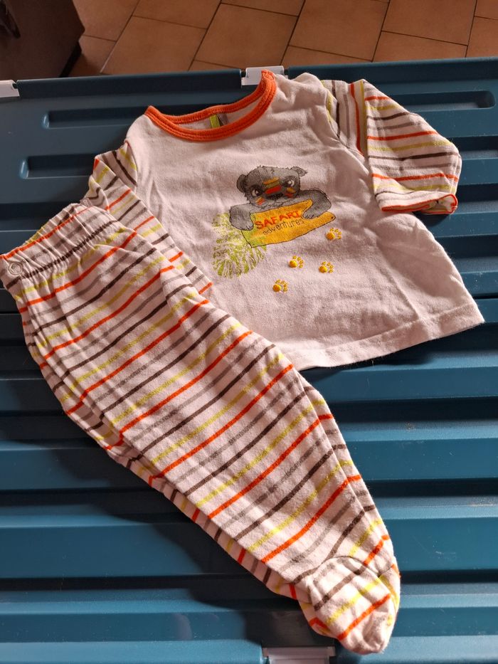 Pyjamas deux pièces