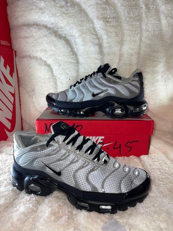 Nike TN grise noir 40