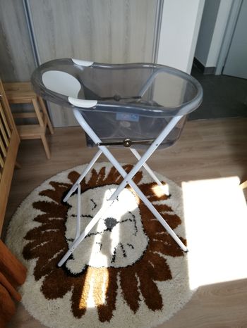 Baignoire + support avec tuyau