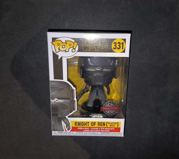 Figurine Funko Pop / Knight Of Ren « Blaster Rifle » 331 / Star Wars / Spécial édition