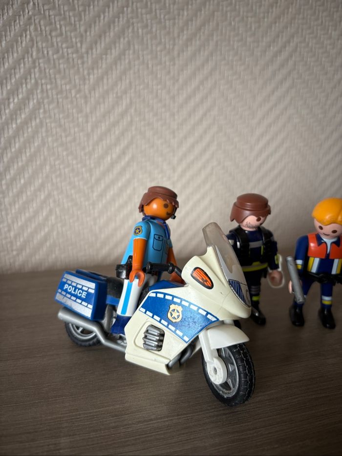 Playmobil police et pompiers - photo numéro 3