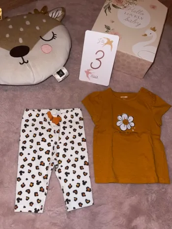 Ensemble legging Disney et tee shirt 3mois