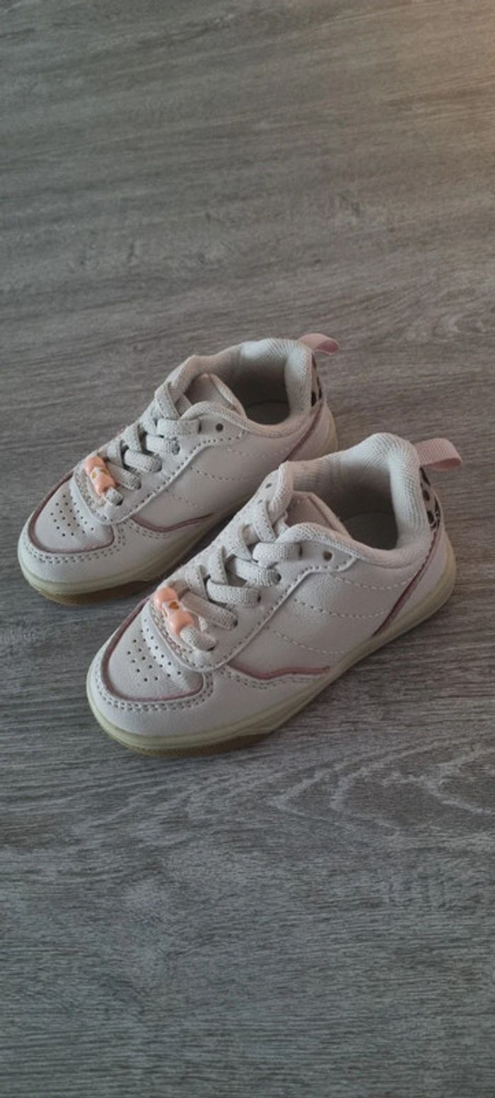 Basket kiabi taille 21