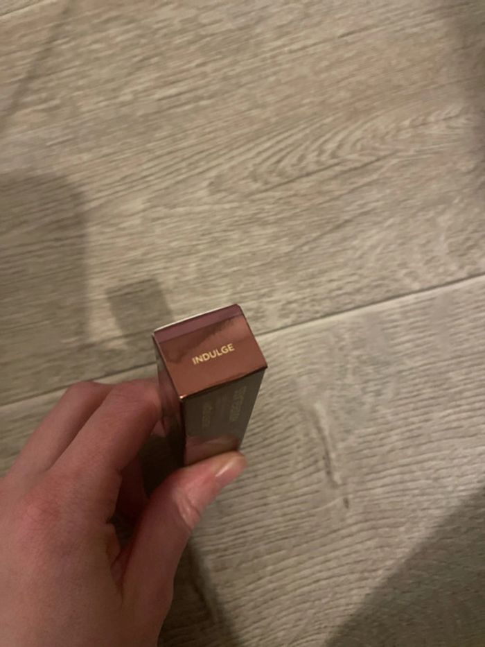 Hourglass Velvet Story Lip Cream Indulge - photo numéro 5
